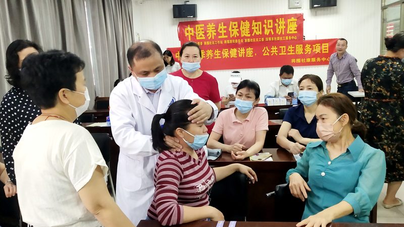 背部刮痧出痧多的注意事项